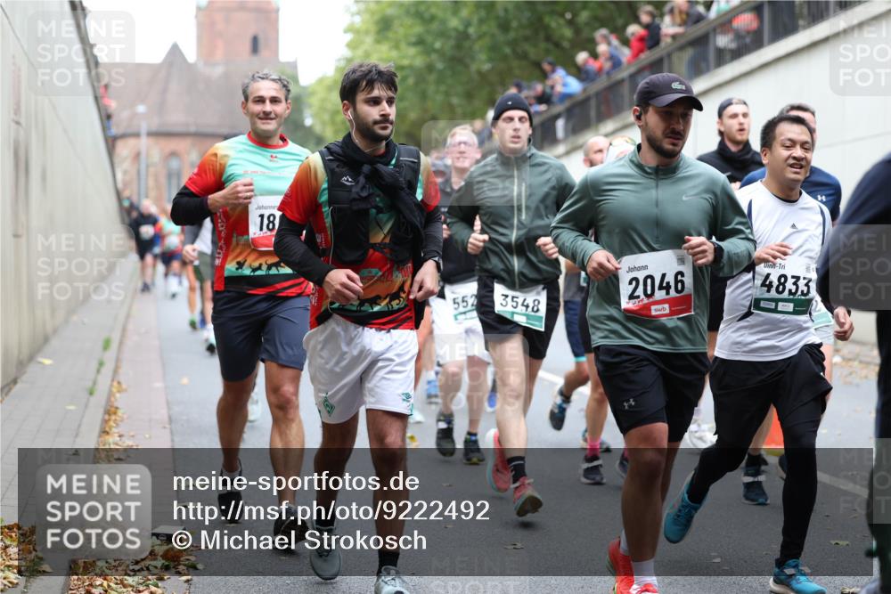 05.10.2025 - 20. swb-Marathon Bremen Michael Strokosch http://msf.ph/oto/9222492 05.10.2025 13:00:49 Laufen 18, 552, 3548, 2046, 4833 meine-sportfotos.de