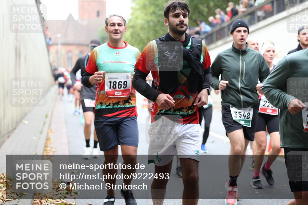 05.10.2025 - 20. swb-Marathon Bremen Michael Strokosch http://msf.ph/oto/9222493 05.10.2025 13:00:49 Laufen 20, 1869, 3548, 225 meine-sportfotos.de