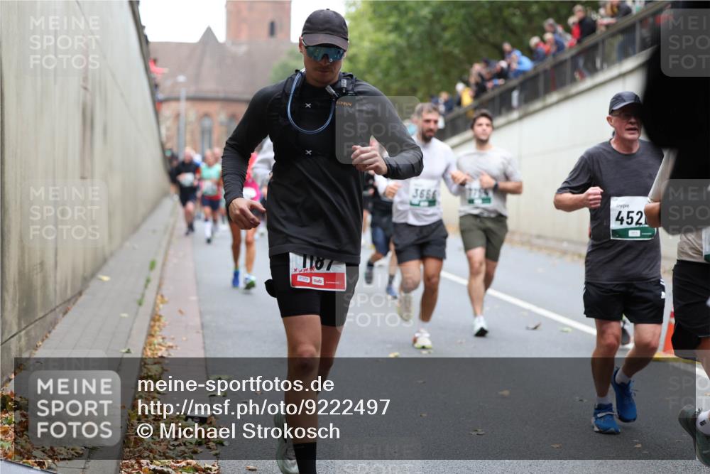 05.10.2025 - 20. swb-Marathon Bremen Michael Strokosch http://msf.ph/oto/9222497 05.10.2025 13:00:51 Laufen 1187, 01375, 3666, 452 meine-sportfotos.de
