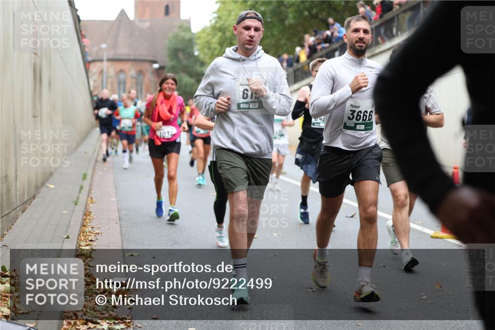 05.10.2025 - 20. swb-Marathon Bremen Michael Strokosch http://msf.ph/oto/9222499 05.10.2025 13:00:52 Laufen 103, 61, 04439, 3666 meine-sportfotos.de