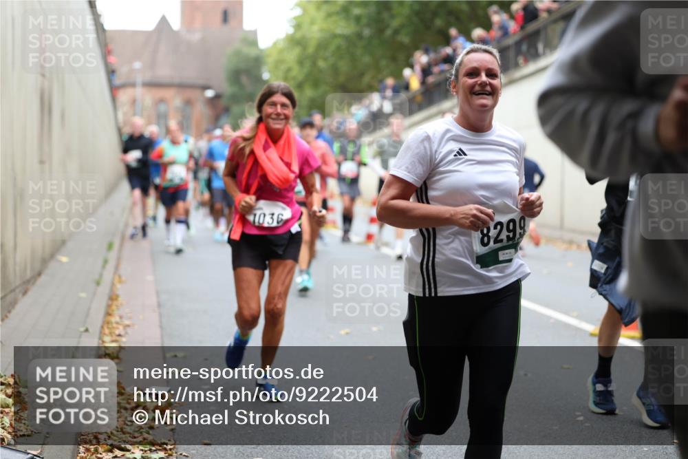 05.10.2025 - 20. swb-Marathon Bremen Michael Strokosch http://msf.ph/oto/9222504 05.10.2025 13:00:54 Laufen 1036, 8299 meine-sportfotos.de