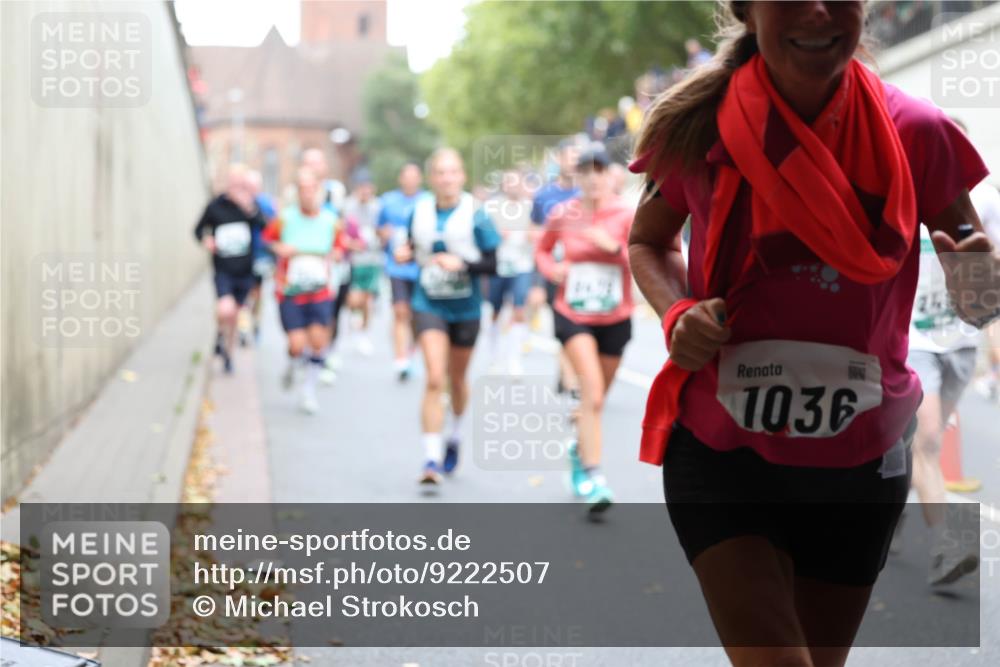 05.10.2025 - 20. swb-Marathon Bremen Michael Strokosch http://msf.ph/oto/9222507 05.10.2025 13:00:55 Laufen 1036 meine-sportfotos.de