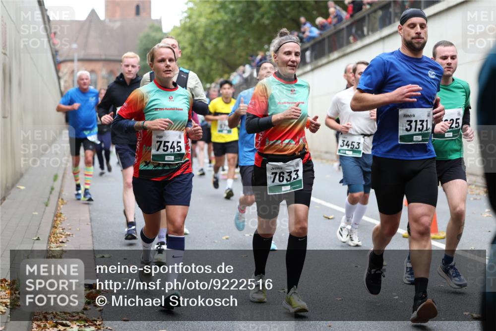 05.10.2025 - 20. swb-Marathon Bremen Michael Strokosch http://msf.ph/oto/9222516 05.10.2025 13:00:58 Laufen 20, 20, 7545, 7633, 3453, 3131, 25 meine-sportfotos.de