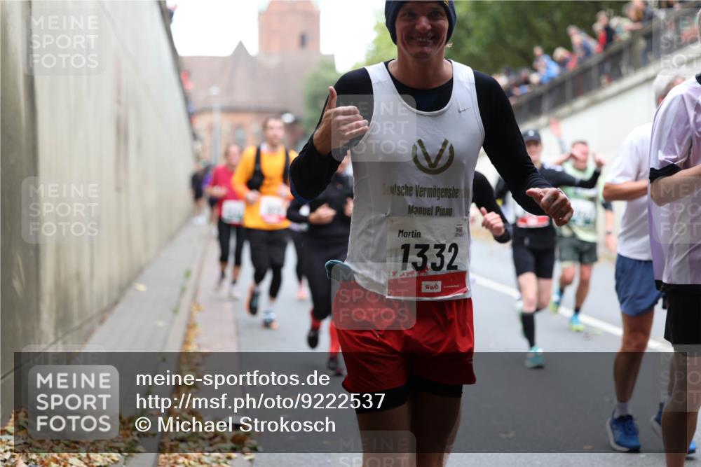 05.10.2025 - 20. swb-Marathon Bremen Michael Strokosch http://msf.ph/oto/9222537 05.10.2025 13:01:08 Laufen 00141, 1332 meine-sportfotos.de