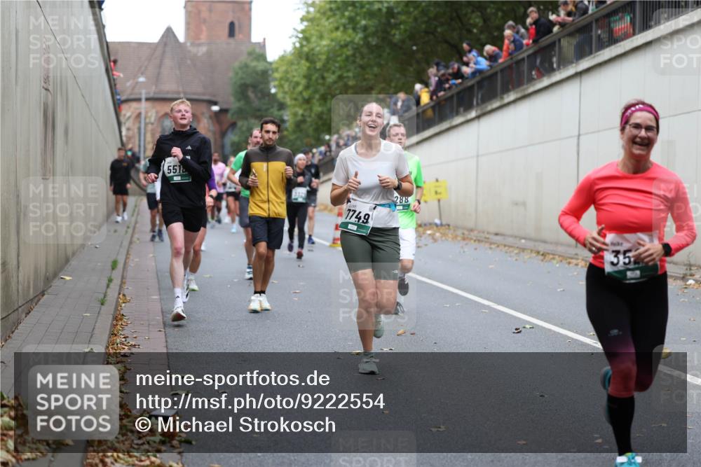 05.10.2025 - 20. swb-Marathon Bremen Michael Strokosch http://msf.ph/oto/9222554 05.10.2025 13:01:13 Laufen 551, 7749, 288, 35 meine-sportfotos.de