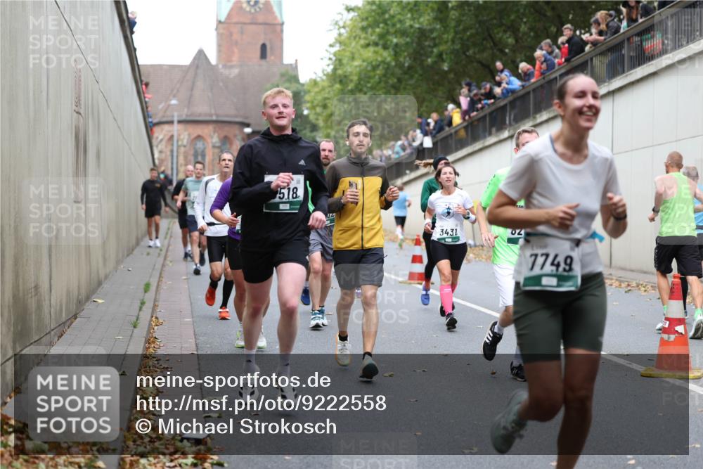 05.10.2025 - 20. swb-Marathon Bremen Michael Strokosch http://msf.ph/oto/9222558 05.10.2025 13:01:14 Laufen 518, 3431, 7749 meine-sportfotos.de