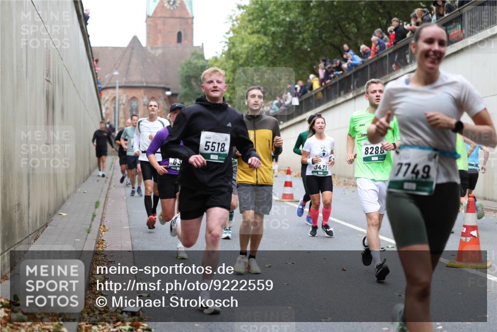 05.10.2025 - 20. swb-Marathon Bremen Michael Strokosch http://msf.ph/oto/9222559 05.10.2025 13:01:14 Laufen 63, 5518, 3431, 8288, 7749 meine-sportfotos.de
