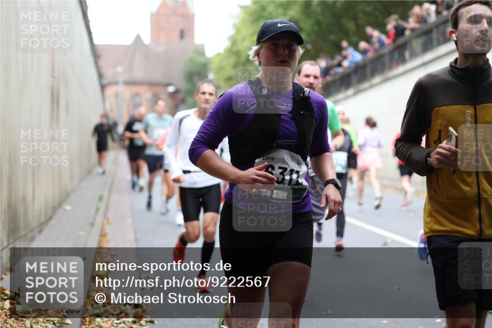 05.10.2025 - 20. swb-Marathon Bremen Michael Strokosch http://msf.ph/oto/9222567 05.10.2025 13:01:16 Laufen  meine-sportfotos.de