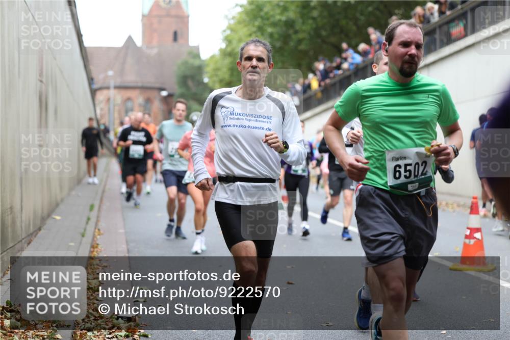 05.10.2025 - 20. swb-Marathon Bremen Michael Strokosch http://msf.ph/oto/9222570 05.10.2025 13:01:17 Laufen 6502 meine-sportfotos.de