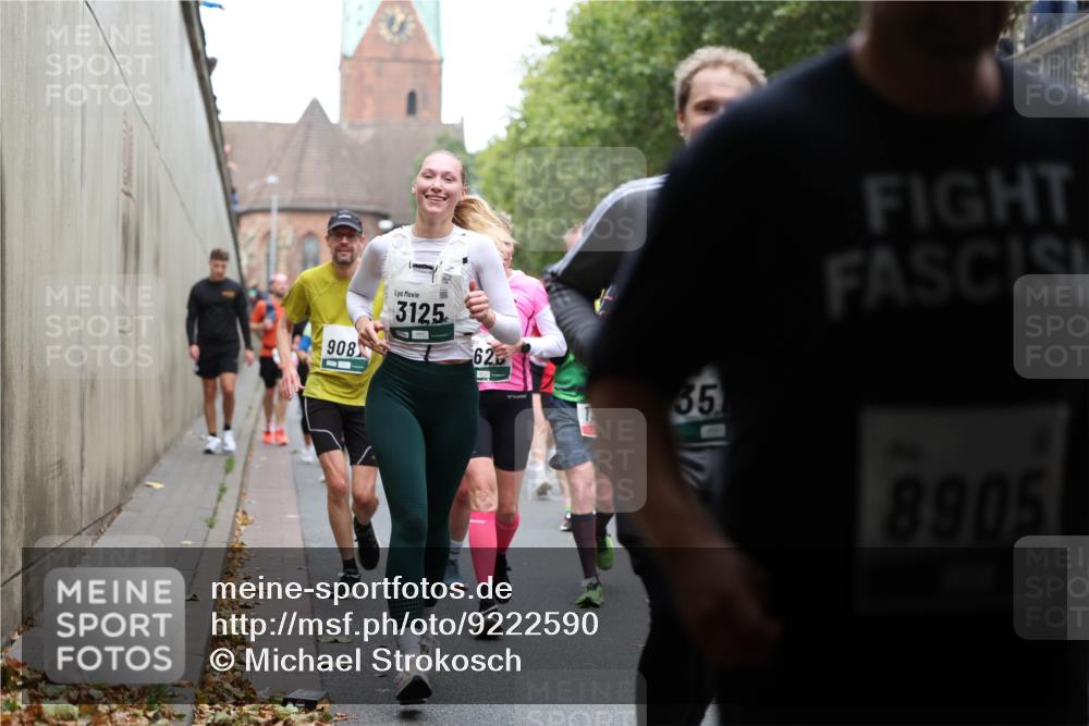 05.10.2025 - 20. swb-Marathon Bremen Michael Strokosch http://msf.ph/oto/9222590 05.10.2025 13:01:23 Laufen 908, 3125, 62, 35, 8905 meine-sportfotos.de