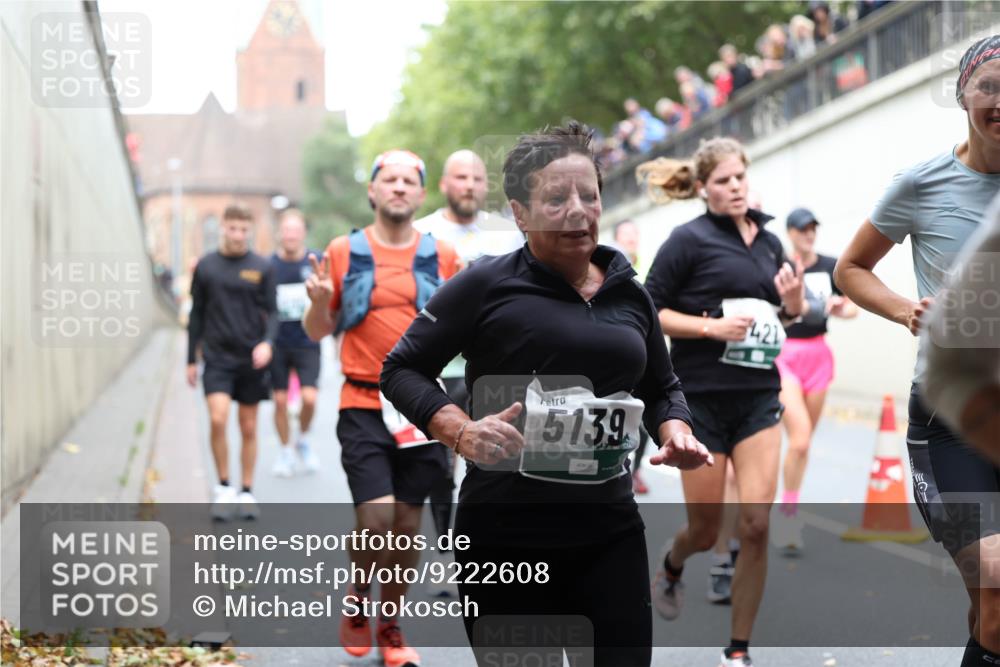 05.10.2025 - 20. swb-Marathon Bremen Michael Strokosch http://msf.ph/oto/9222608 05.10.2025 13:01:29 Laufen 5139, 421 meine-sportfotos.de
