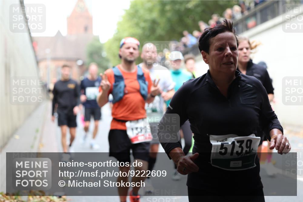 05.10.2025 - 20. swb-Marathon Bremen Michael Strokosch http://msf.ph/oto/9222609 05.10.2025 13:01:29 Laufen 7589, 5139 meine-sportfotos.de