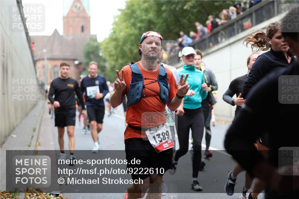 05.10.2025 - 20. swb-Marathon Bremen Michael Strokosch http://msf.ph/oto/9222610 05.10.2025 13:01:30 Laufen 1389 meine-sportfotos.de