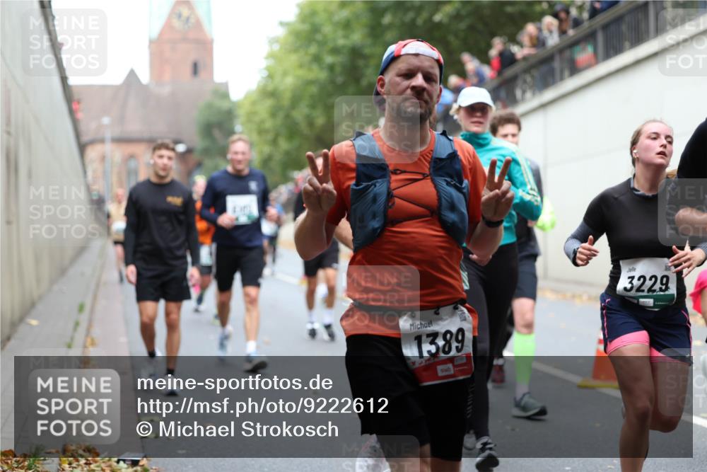05.10.2025 - 20. swb-Marathon Bremen Michael Strokosch http://msf.ph/oto/9222612 05.10.2025 13:01:30 Laufen 1389, 3229 meine-sportfotos.de