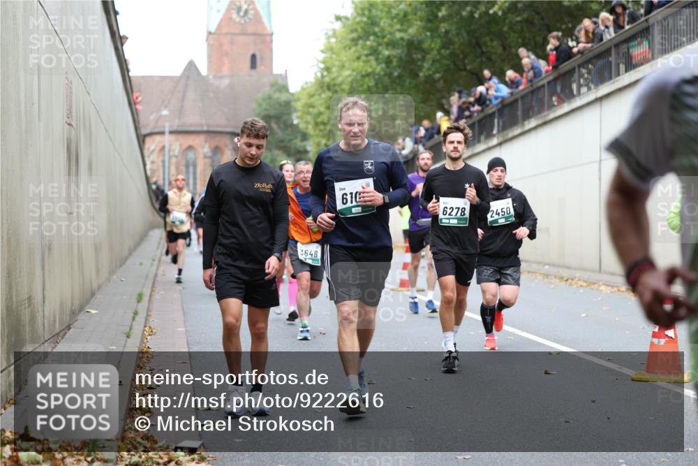 05.10.2025 - 20. swb-Marathon Bremen Michael Strokosch http://msf.ph/oto/9222616 05.10.2025 13:01:31 Laufen 3648, 61, 6278, 2450 meine-sportfotos.de