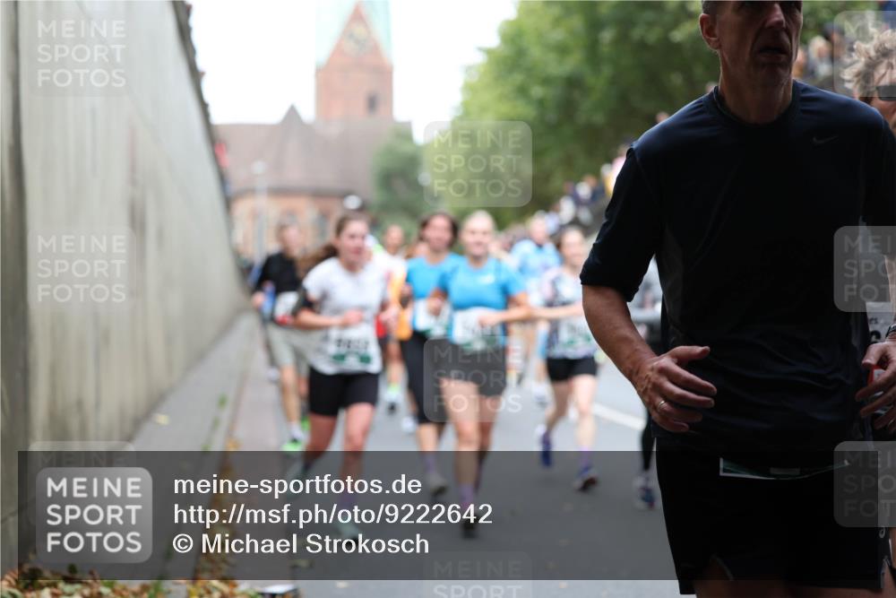 05.10.2025 - 20. swb-Marathon Bremen Michael Strokosch http://msf.ph/oto/9222642 05.10.2025 13:01:41 Laufen  meine-sportfotos.de