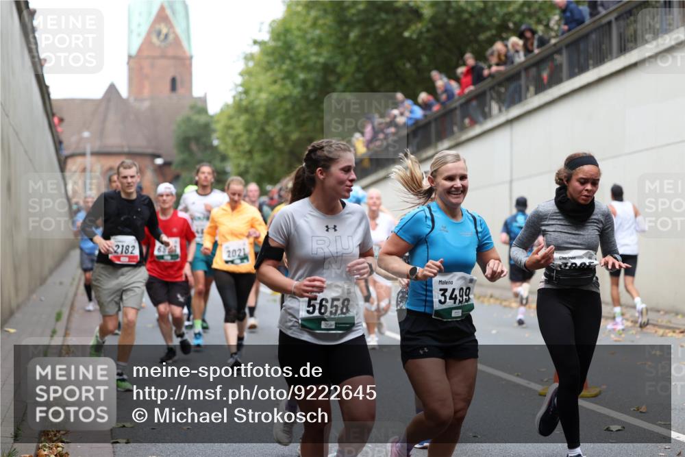 05.10.2025 - 20. swb-Marathon Bremen Michael Strokosch http://msf.ph/oto/9222645 05.10.2025 13:01:42 Laufen 2182, 2021, 5658, 3499 meine-sportfotos.de