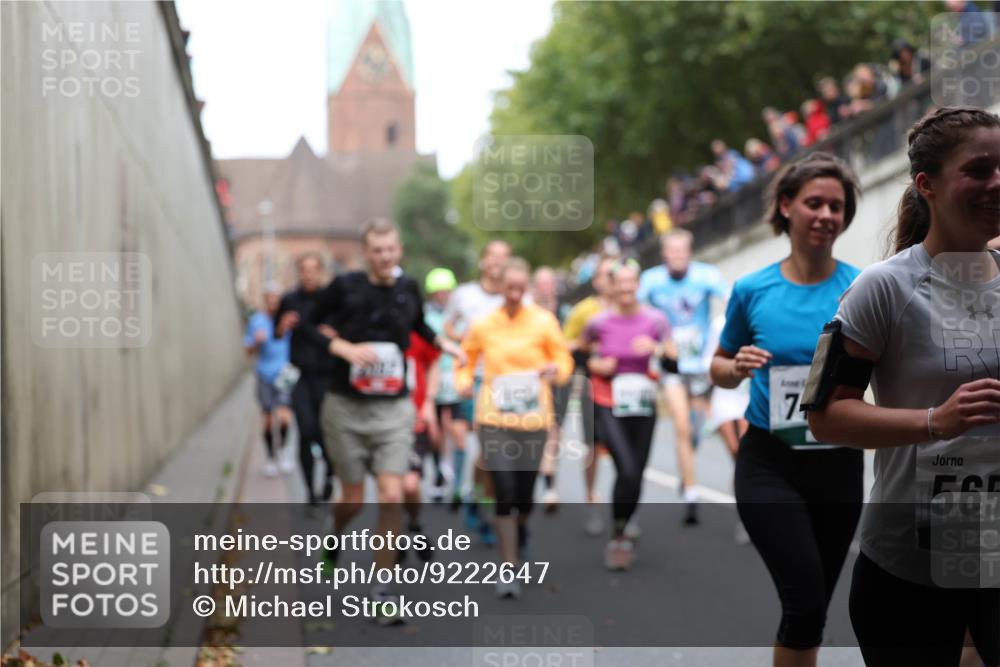 05.10.2025 - 20. swb-Marathon Bremen Michael Strokosch http://msf.ph/oto/9222647 05.10.2025 13:01:43 Laufen 7, 565 meine-sportfotos.de