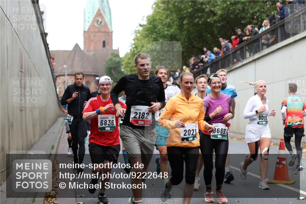 05.10.2025 - 20. swb-Marathon Bremen Michael Strokosch http://msf.ph/oto/9222648 05.10.2025 13:01:44 Laufen 921, 6836, 2182, 2021, 8669, 9098 meine-sportfotos.de