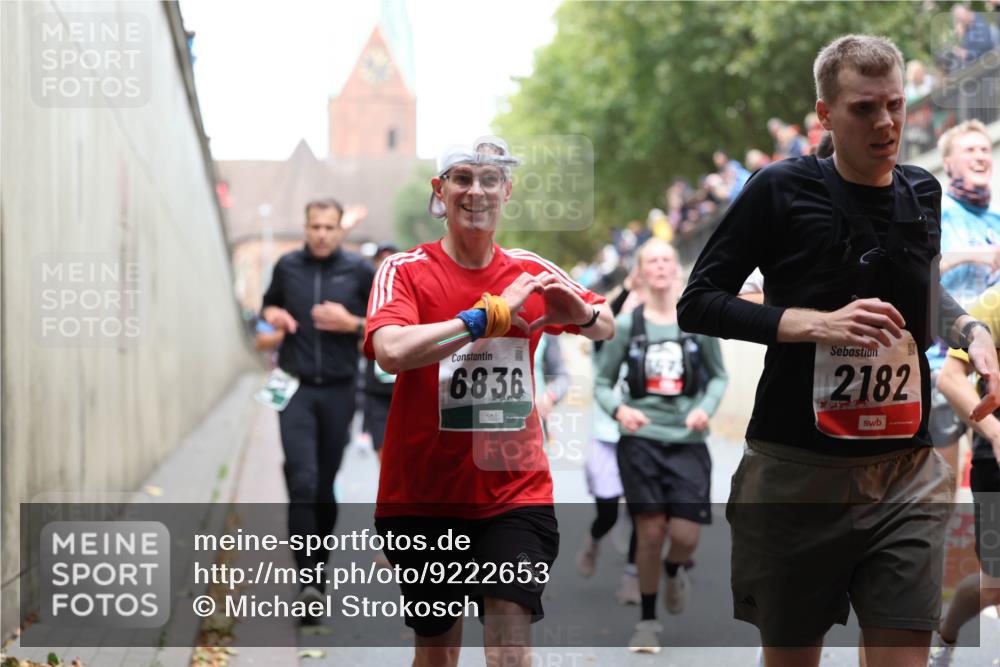 05.10.2025 - 20. swb-Marathon Bremen Michael Strokosch http://msf.ph/oto/9222653 05.10.2025 13:01:45 Laufen 6836, 2182 meine-sportfotos.de