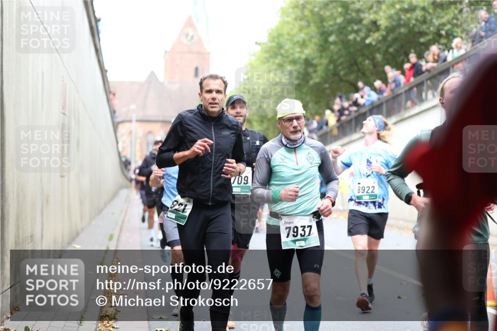 05.10.2025 - 20. swb-Marathon Bremen Michael Strokosch http://msf.ph/oto/9222657 05.10.2025 13:01:47 Laufen 921, 709, 7937, 8922 meine-sportfotos.de
