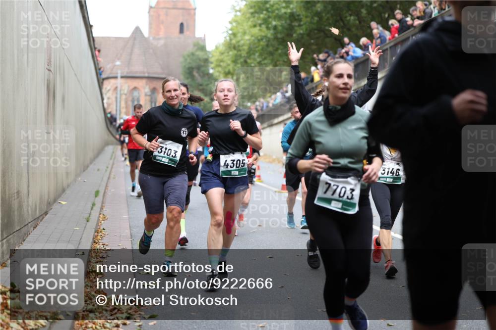 05.10.2025 - 20. swb-Marathon Bremen Michael Strokosch http://msf.ph/oto/9222666 05.10.2025 13:01:52 Laufen 3103, 4305, 7703, 3146 meine-sportfotos.de