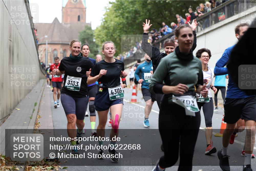 05.10.2025 - 20. swb-Marathon Bremen Michael Strokosch http://msf.ph/oto/9222668 05.10.2025 13:01:52 Laufen 3103, 4305, 888, 03 meine-sportfotos.de