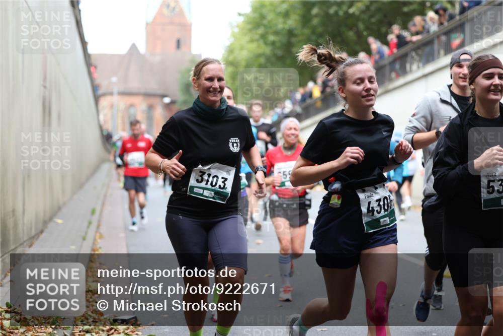 05.10.2025 - 20. swb-Marathon Bremen Michael Strokosch http://msf.ph/oto/9222671 05.10.2025 13:01:53 Laufen 3103, 55, 430, 53 meine-sportfotos.de