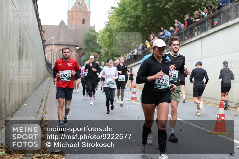 05.10.2025 - 20. swb-Marathon Bremen Michael Strokosch http://msf.ph/oto/9222677 05.10.2025 13:01:55 Laufen 7423, 4091, 5015, 8231, 274 meine-sportfotos.de