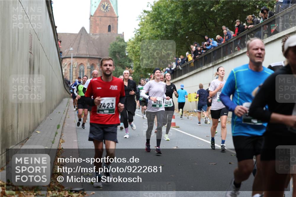 05.10.2025 - 20. swb-Marathon Bremen Michael Strokosch http://msf.ph/oto/9222681 05.10.2025 13:01:56 Laufen 7423, 4091, 5019 meine-sportfotos.de