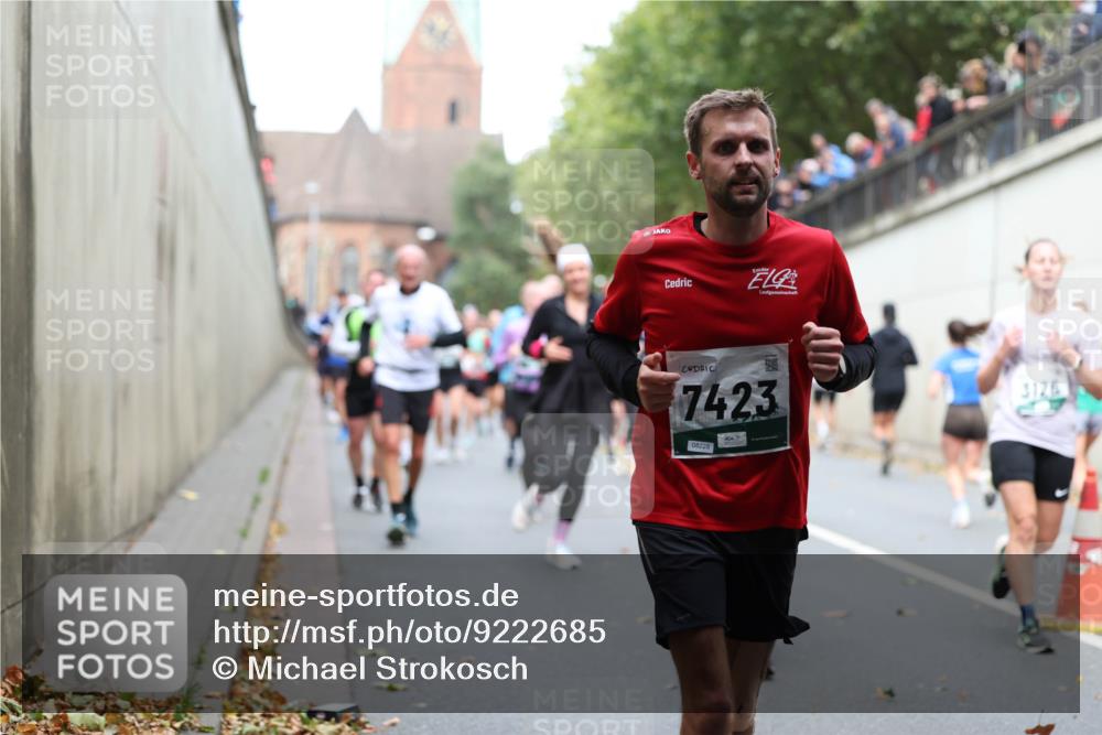 05.10.2025 - 20. swb-Marathon Bremen Michael Strokosch http://msf.ph/oto/9222685 05.10.2025 13:01:57 Laufen 7423, 08228, 3126 meine-sportfotos.de