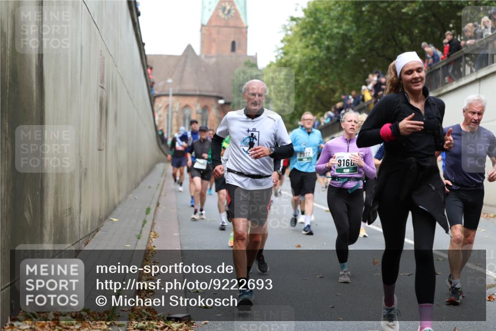 05.10.2025 - 20. swb-Marathon Bremen Michael Strokosch http://msf.ph/oto/9222693 05.10.2025 13:01:59 Laufen 3166 meine-sportfotos.de