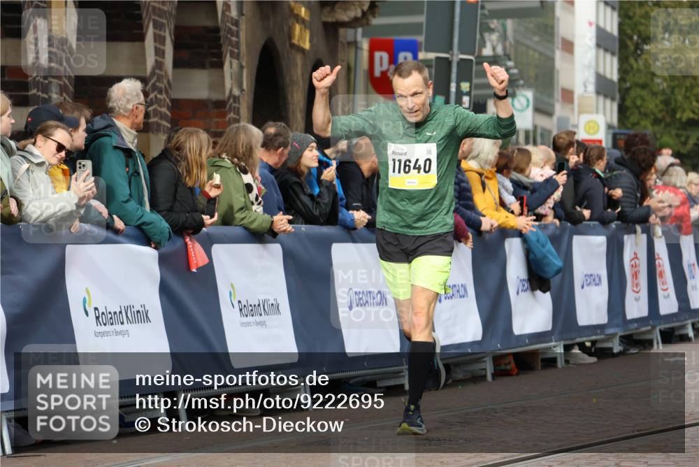 05.10.2025 - 20. swb-Marathon Bremen Strokosch-Dieckow http://msf.ph/oto/9222695 05.10.2025 10:42:50 Ziel 9524, 10624, 11640 meine-sportfotos.de