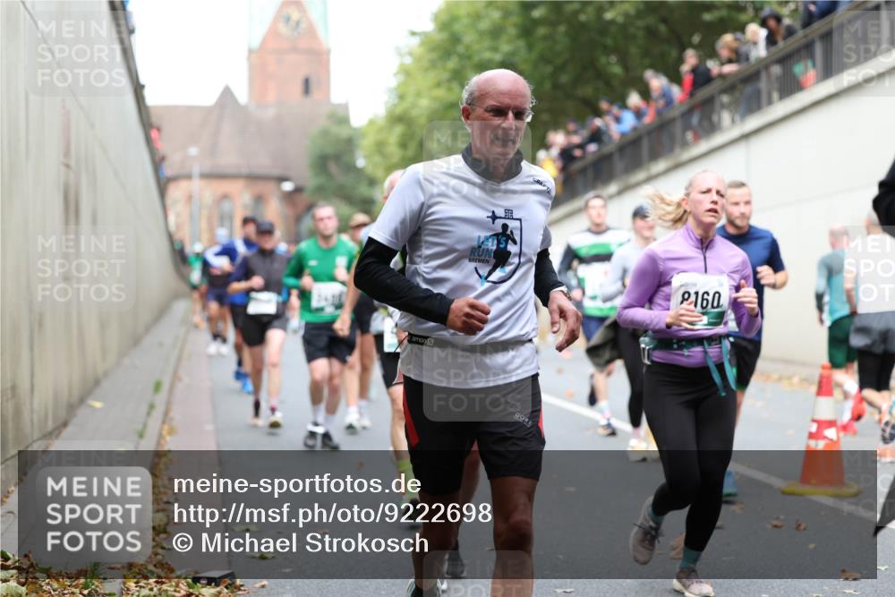 05.10.2025 - 20. swb-Marathon Bremen Michael Strokosch http://msf.ph/oto/9222698 05.10.2025 13:02:00 Laufen 2160 meine-sportfotos.de