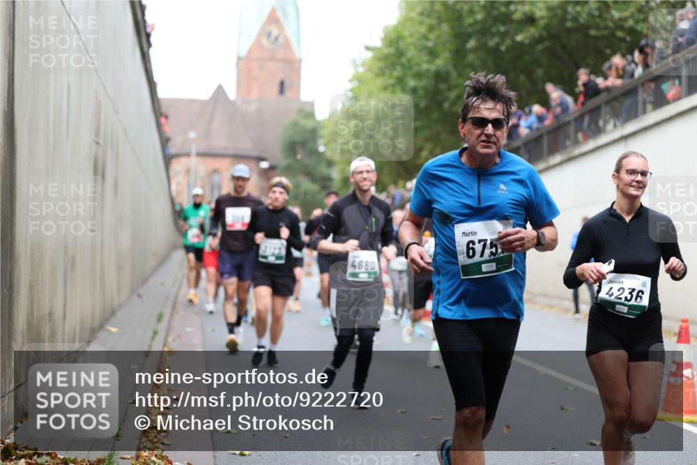 05.10.2025 - 20. swb-Marathon Bremen Michael Strokosch http://msf.ph/oto/9222720 05.10.2025 13:02:07 Laufen 4680, 675, 6, 4236 meine-sportfotos.de