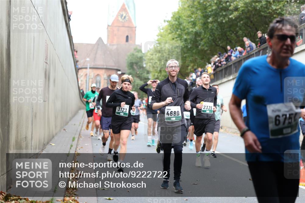 05.10.2025 - 20. swb-Marathon Bremen Michael Strokosch http://msf.ph/oto/9222722 05.10.2025 13:02:08 Laufen 3123, 4680, 2335, 675 meine-sportfotos.de