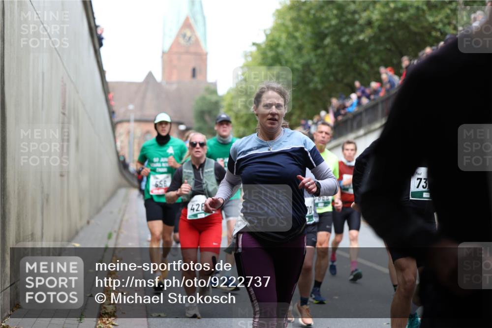 05.10.2025 - 20. swb-Marathon Bremen Michael Strokosch http://msf.ph/oto/9222737 05.10.2025 13:02:12 Laufen 428, 73 meine-sportfotos.de