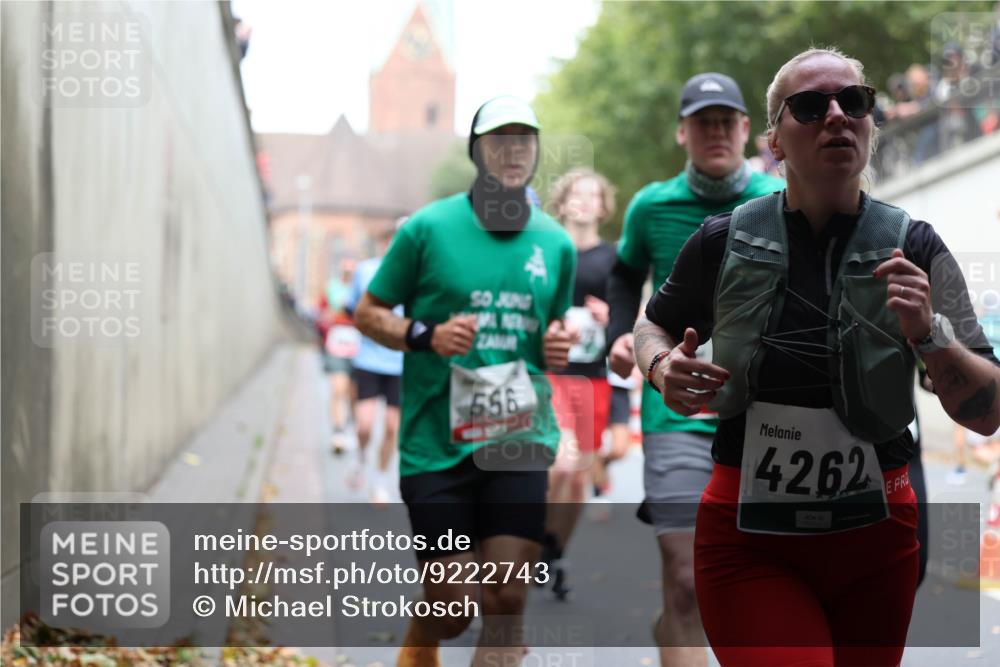05.10.2025 - 20. swb-Marathon Bremen Michael Strokosch http://msf.ph/oto/9222743 05.10.2025 13:02:14 Laufen 566, 4262 meine-sportfotos.de
