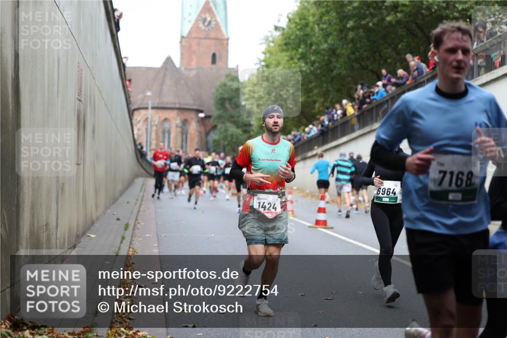 05.10.2025 - 20. swb-Marathon Bremen Michael Strokosch http://msf.ph/oto/9222754 05.10.2025 13:02:17 Laufen 0, 20, 1424, 6964, 7168 meine-sportfotos.de