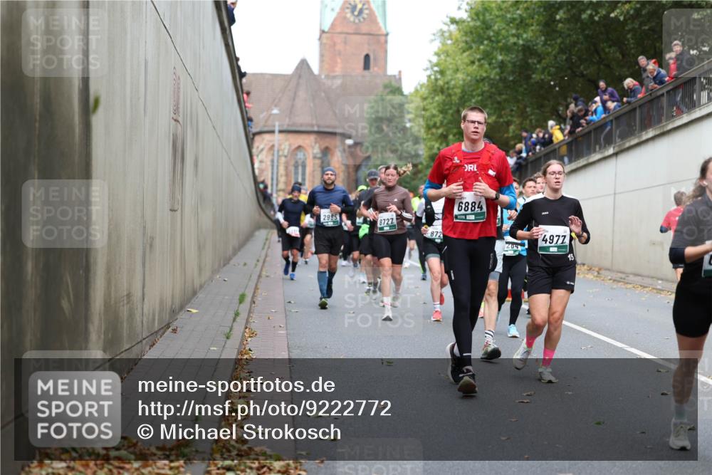 05.10.2025 - 20. swb-Marathon Bremen Michael Strokosch http://msf.ph/oto/9222772 05.10.2025 13:02:27 Laufen 2985, 8727, 872, 6884, 204, 4977, 15 meine-sportfotos.de