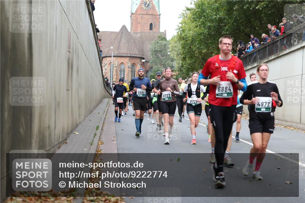 05.10.2025 - 20. swb-Marathon Bremen Michael Strokosch http://msf.ph/oto/9222774 05.10.2025 13:02:27 Laufen 2287, 2985, 8727, 8725, 6884, 4977 meine-sportfotos.de