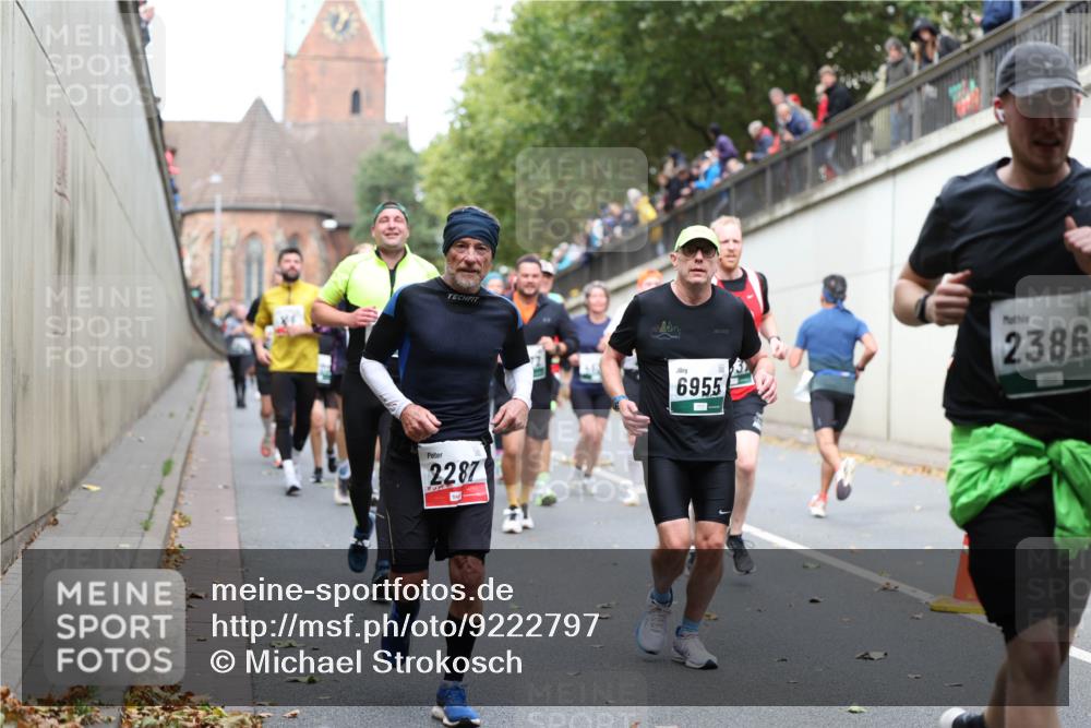 05.10.2025 - 20. swb-Marathon Bremen Michael Strokosch http://msf.ph/oto/9222797 05.10.2025 13:02:33 Laufen 2287, 2386, 6955 meine-sportfotos.de