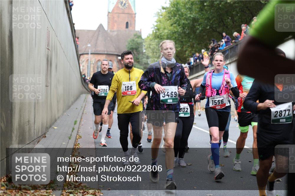 05.10.2025 - 20. swb-Marathon Bremen Michael Strokosch http://msf.ph/oto/9222806 05.10.2025 13:02:36 Laufen 396, 166, 3469, 802, 1556, 2877 meine-sportfotos.de
