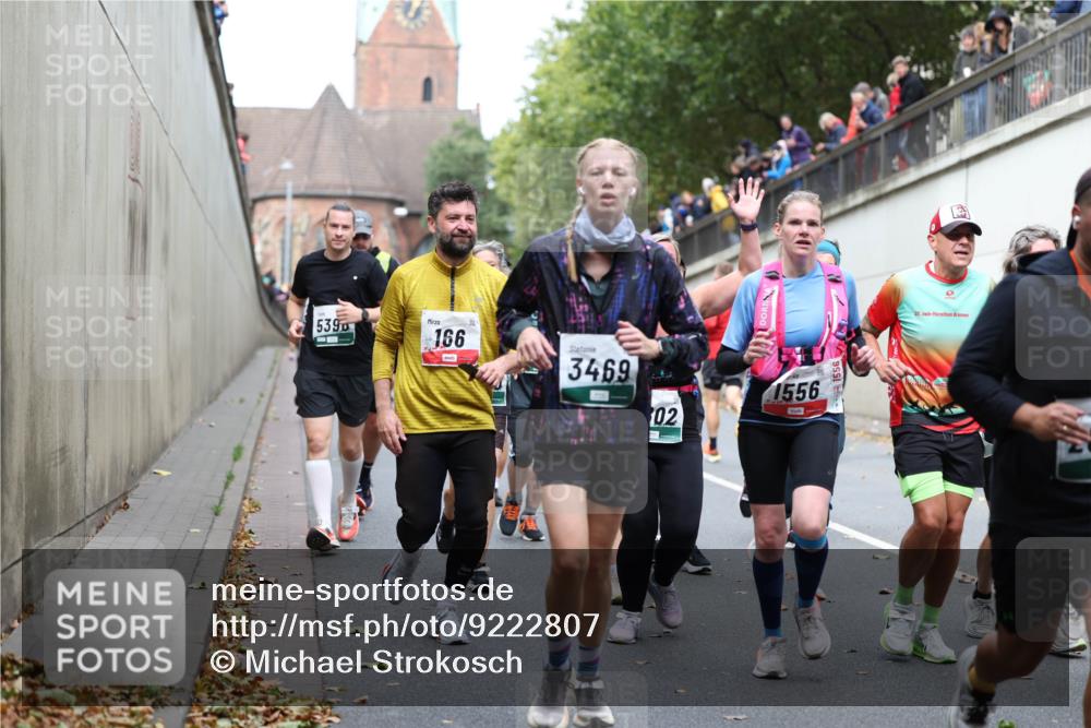 05.10.2025 - 20. swb-Marathon Bremen Michael Strokosch http://msf.ph/oto/9222807 05.10.2025 13:02:36 Laufen 539, 166, 3469, 02, 1556, 20 meine-sportfotos.de