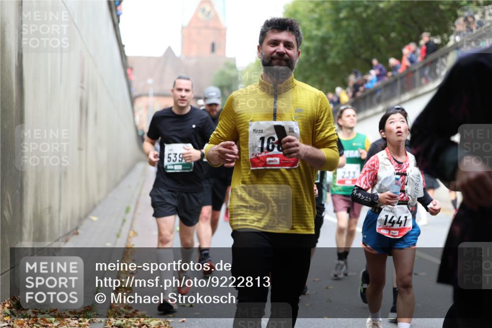 05.10.2025 - 20. swb-Marathon Bremen Michael Strokosch http://msf.ph/oto/9222813 05.10.2025 13:02:38 Laufen 539, 16, 1441 meine-sportfotos.de