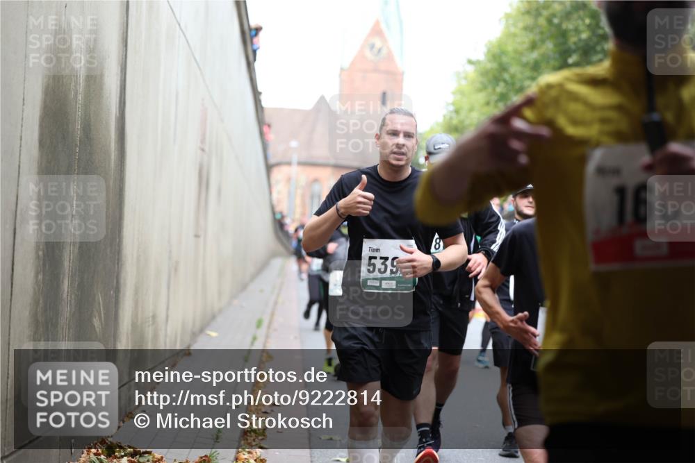 05.10.2025 - 20. swb-Marathon Bremen Michael Strokosch http://msf.ph/oto/9222814 05.10.2025 13:02:38 Laufen 539, 8, 160 meine-sportfotos.de