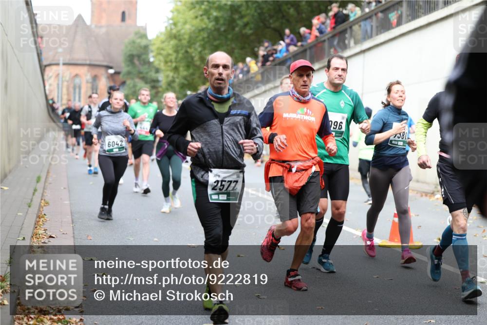 05.10.2025 - 20. swb-Marathon Bremen Michael Strokosch http://msf.ph/oto/9222819 05.10.2025 13:02:41 Laufen 6042, 2577, 196, 581 meine-sportfotos.de