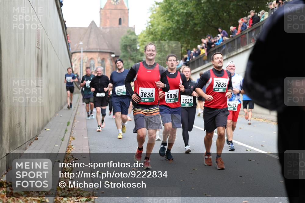 05.10.2025 - 20. swb-Marathon Bremen Michael Strokosch http://msf.ph/oto/9222834 05.10.2025 13:02:46 Laufen 6316, 3636, 6090, 2628, 7639, 5081 meine-sportfotos.de