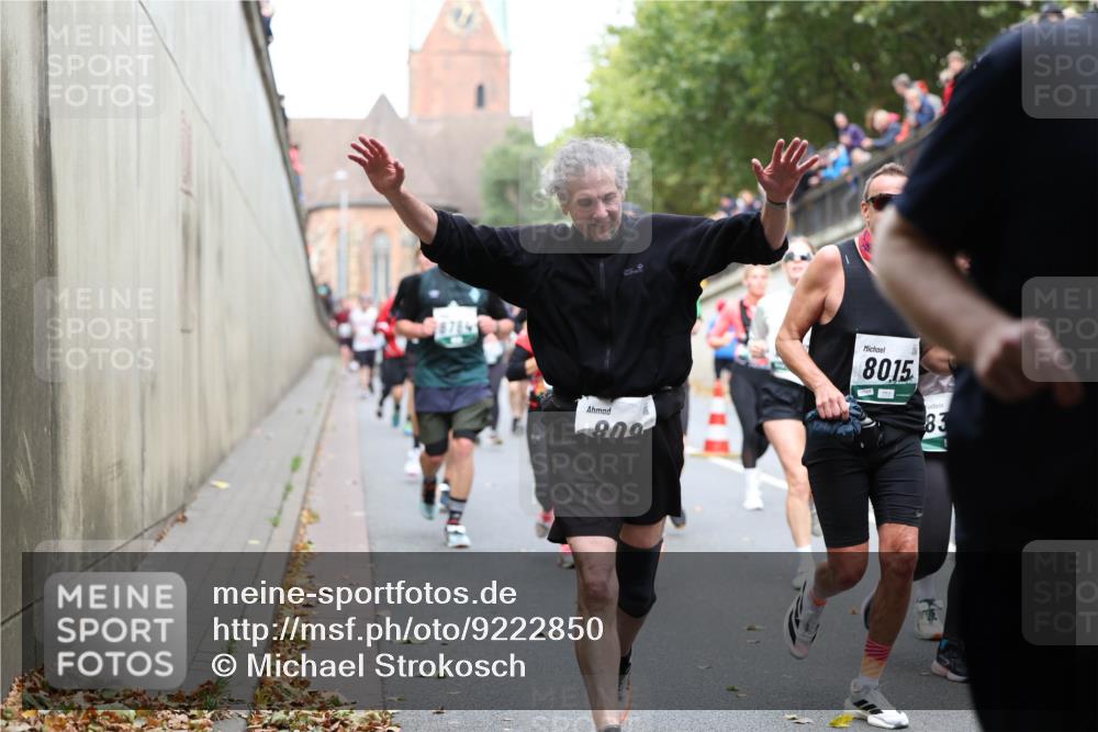 05.10.2025 - 20. swb-Marathon Bremen Michael Strokosch http://msf.ph/oto/9222850 05.10.2025 13:02:50 Laufen 28784, 800, 8015, 83, 1 meine-sportfotos.de
