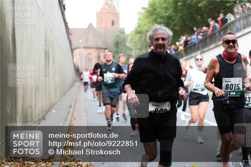 05.10.2025 - 20. swb-Marathon Bremen Michael Strokosch http://msf.ph/oto/9222851 05.10.2025 13:02:51 Laufen 4, 900, 8213, 8015, 83 meine-sportfotos.de